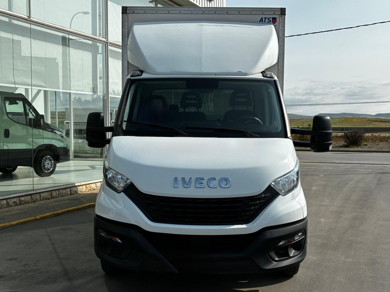 Caja cerrada IVECO 35C16 20m3 - 박스 밴 : 사진 2 Caja cerrada IVECO 35C16 20m3 - 박스 밴 : 사진 2