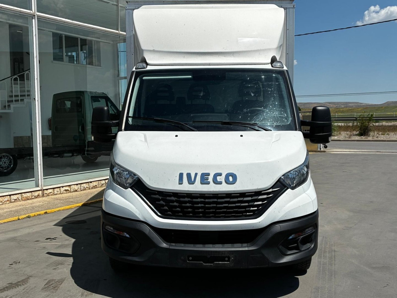 Caja cerrada IVECO 35C16 20m3 - 박스 밴 : 사진 2 Caja cerrada IVECO 35C16 20m3 - 박스 밴 : 사진 2