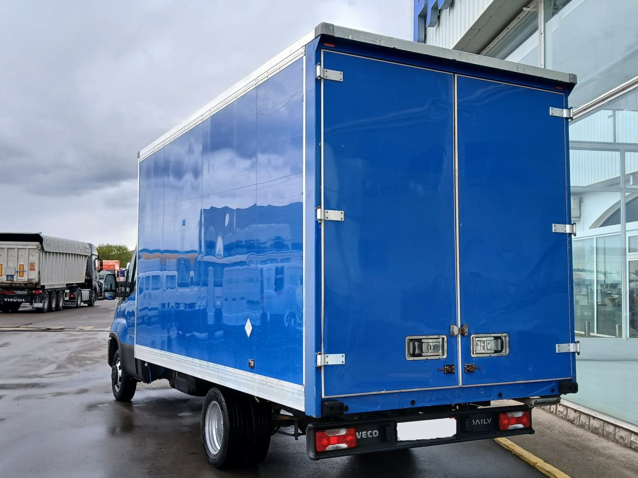 Caja cerrada IVECO 35C16 20m3 - 박스 밴 : 사진 4 Caja cerrada IVECO 35C16 20m3 - 박스 밴 : 사진 4