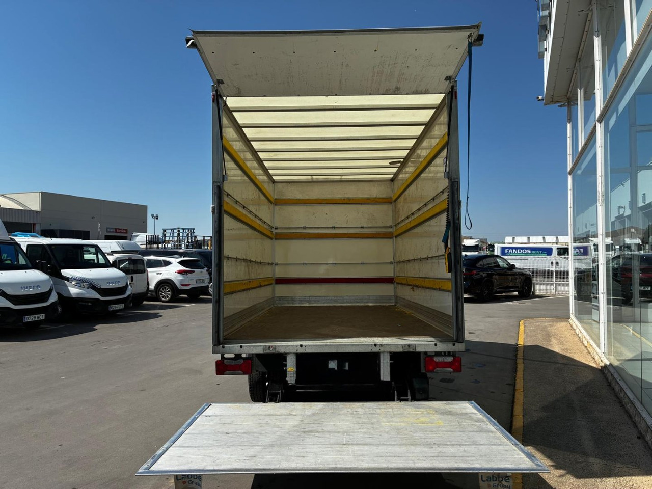 Caja cerrada IVECO 35C16 20m3 - 박스 밴 : 사진 4 Caja cerrada IVECO 35C16 20m3 - 박스 밴 : 사진 4