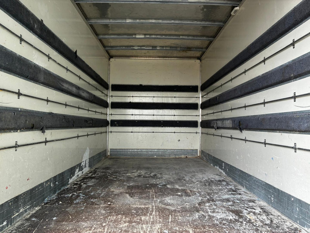 Caja cerrada IVECO 35C16 20m3 - 박스 밴 : 사진 5 Caja cerrada IVECO 35C16 20m3 - 박스 밴 : 사진 5