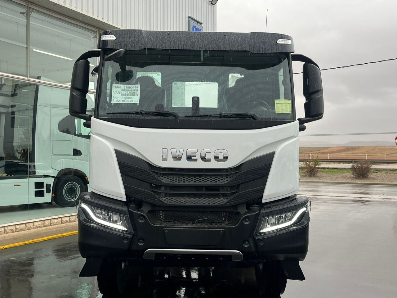 Chasis IVECO T-WAY 510cv 8X4 - 캡 새시 트럭 : 사진 2 Chasis IVECO T-WAY 510cv 8X4 - 캡 새시 트럭 : 사진 2
