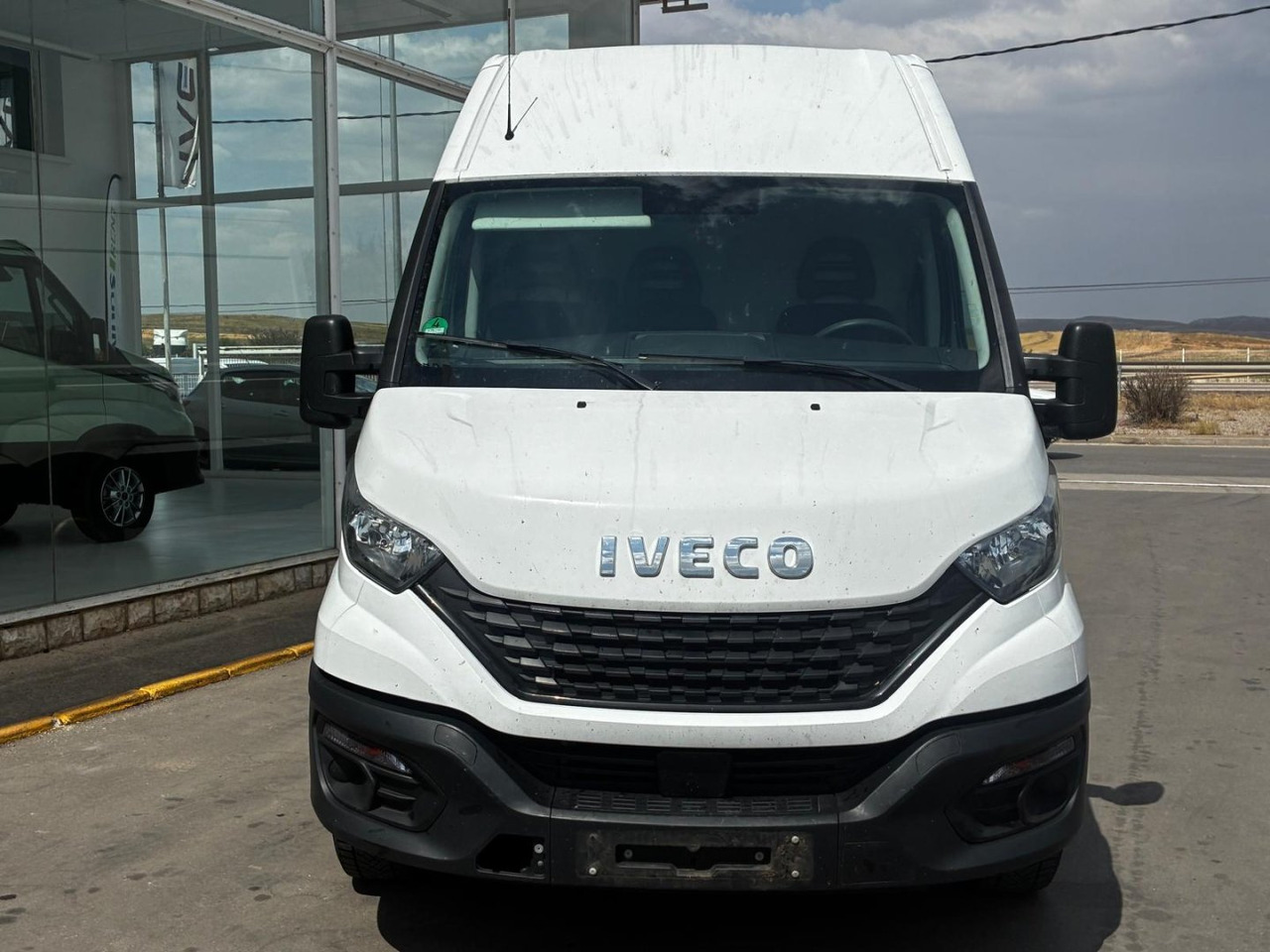Furgón IVECO 35S14 16m3 - 패널 밴 : 사진 2 Furgón IVECO 35S14 16m3 - 패널 밴 : 사진 2