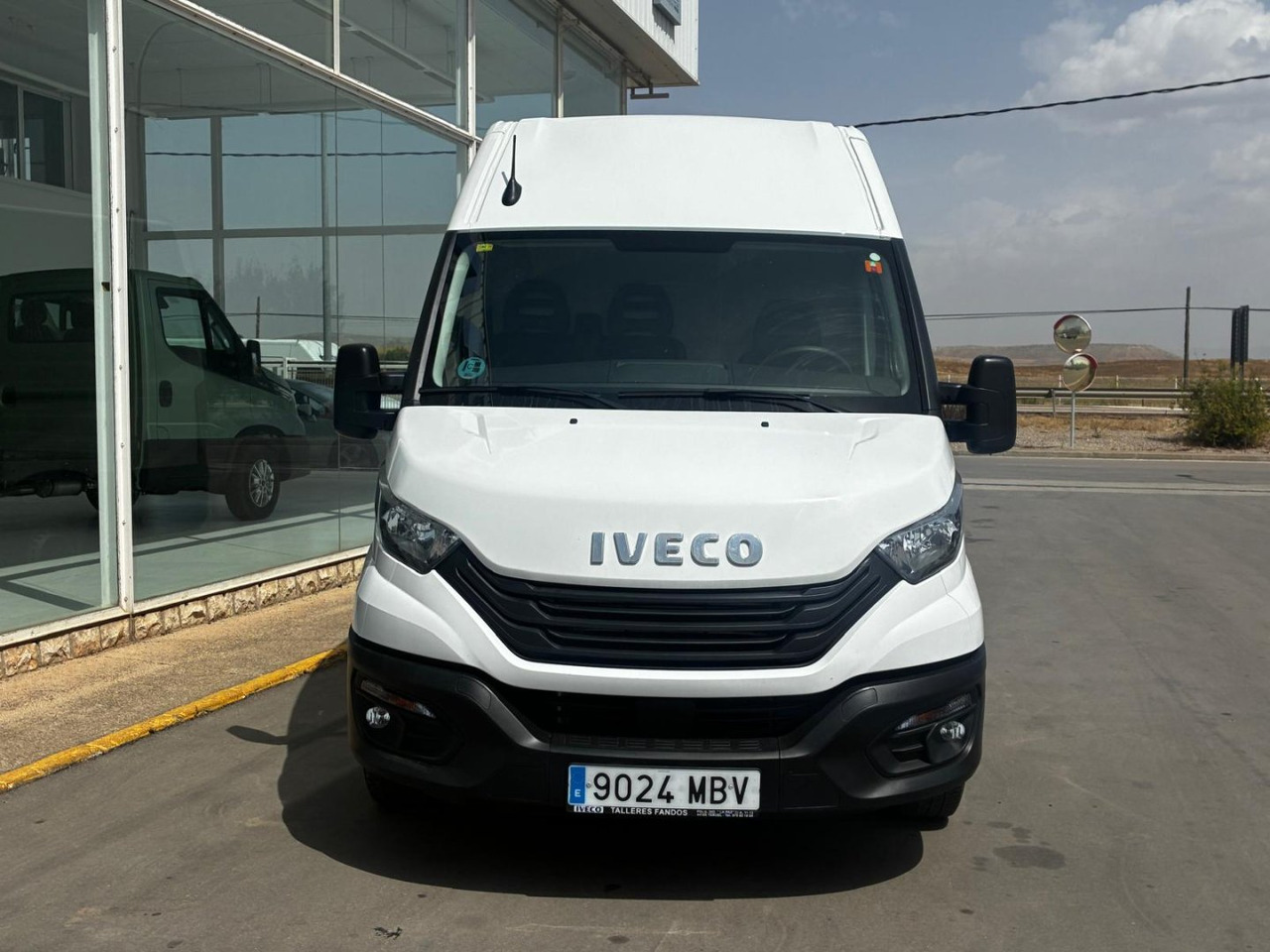Furgón IVECO 35S14 V 12m3 - 패널 밴 : 사진 2 Furgón IVECO 35S14 V 12m3 - 패널 밴 : 사진 2