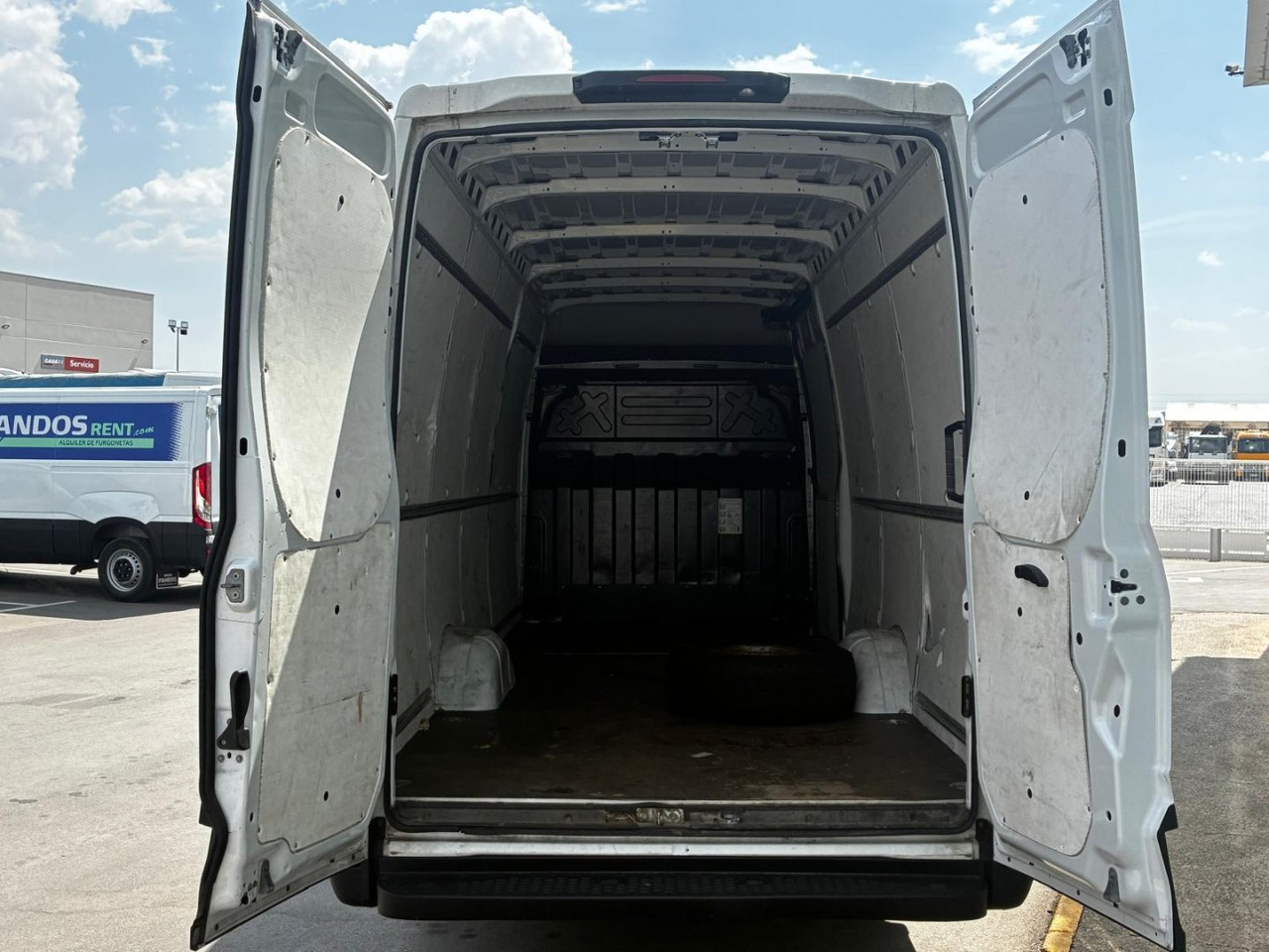 Furgón IVECO 35S14 V 16m3 - 패널 밴 : 사진 5 Furgón IVECO 35S14 V 16m3 - 패널 밴 : 사진 5