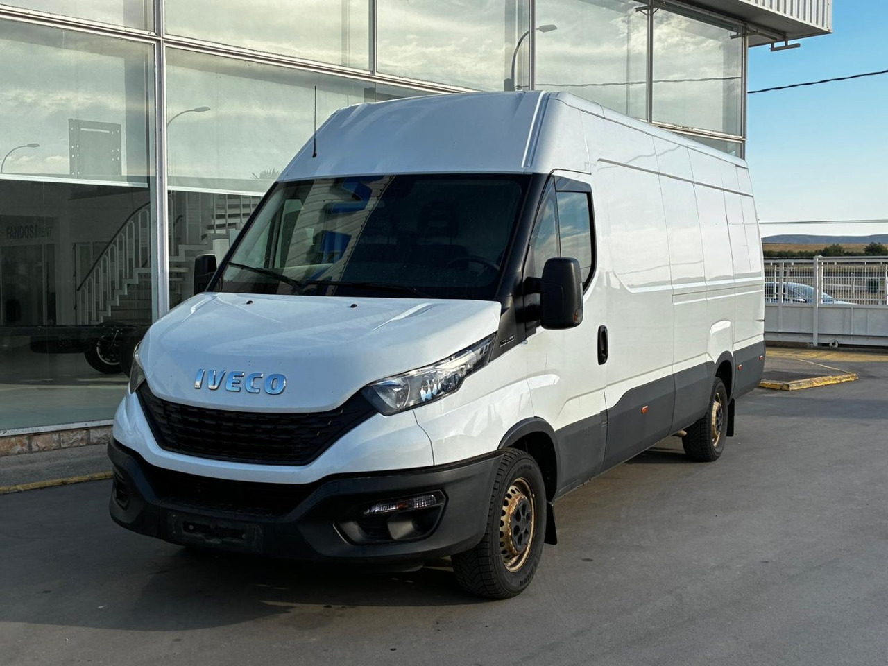 Furgón IVECO 35S14 V 16m3 - 패널 밴 : 사진 1 Furgón IVECO 35S14 V 16m3 - 패널 밴 : 사진 1