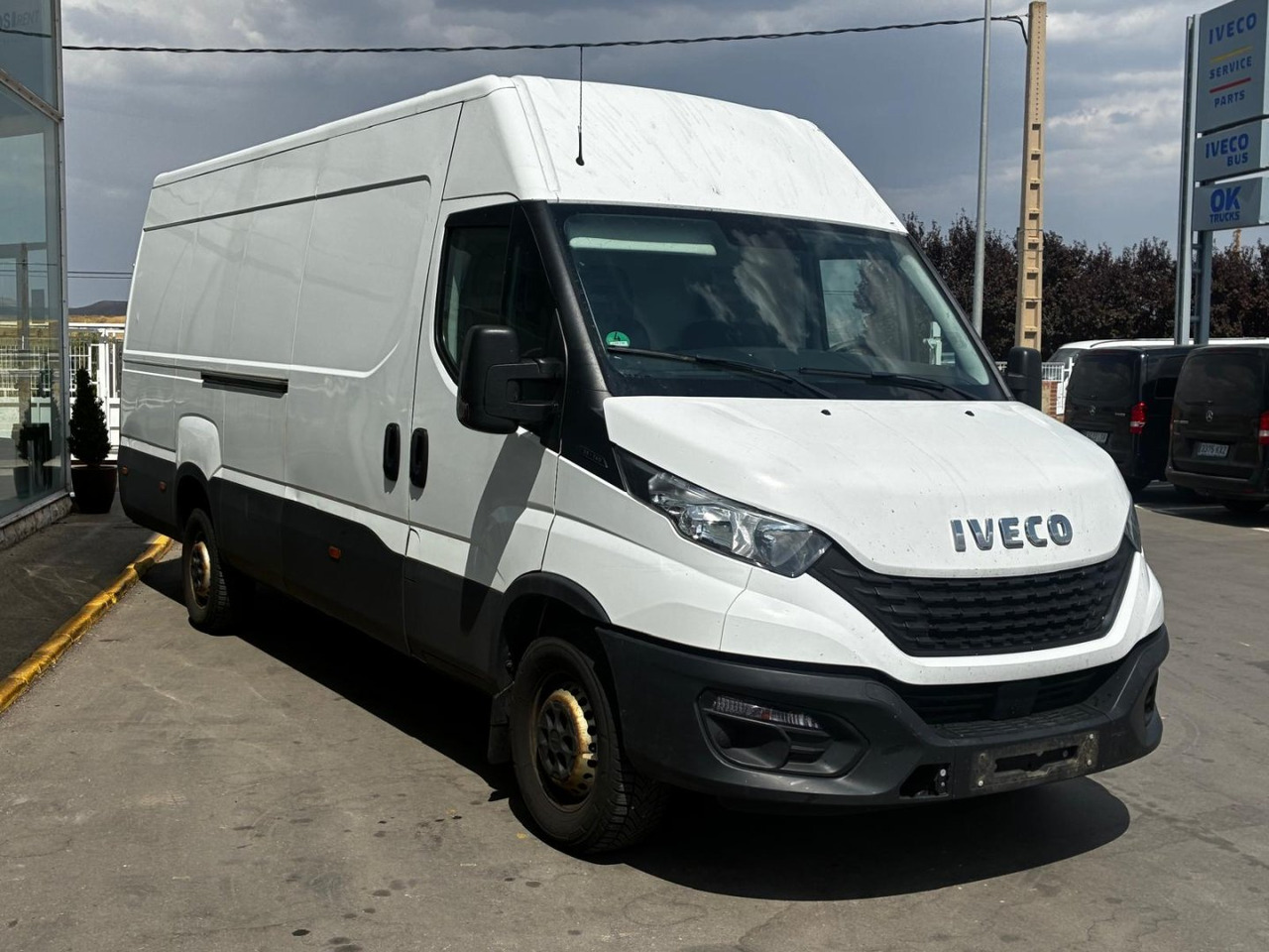 Furgón IVECO 35S14 V 16m3 - 패널 밴 : 사진 3 Furgón IVECO 35S14 V 16m3 - 패널 밴 : 사진 3