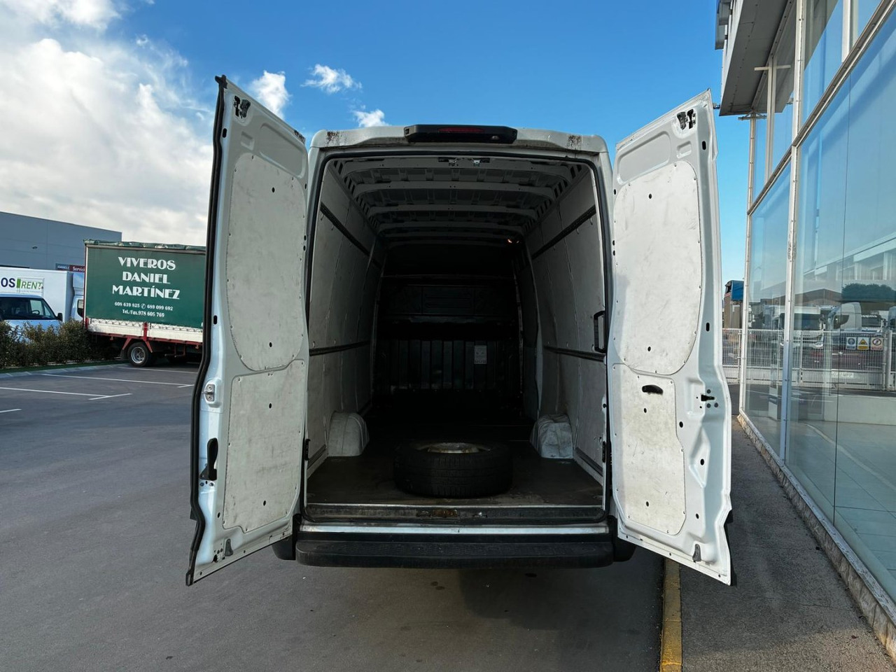 Furgón IVECO 35S14 V 16m3 - 패널 밴 : 사진 5 Furgón IVECO 35S14 V 16m3 - 패널 밴 : 사진 5