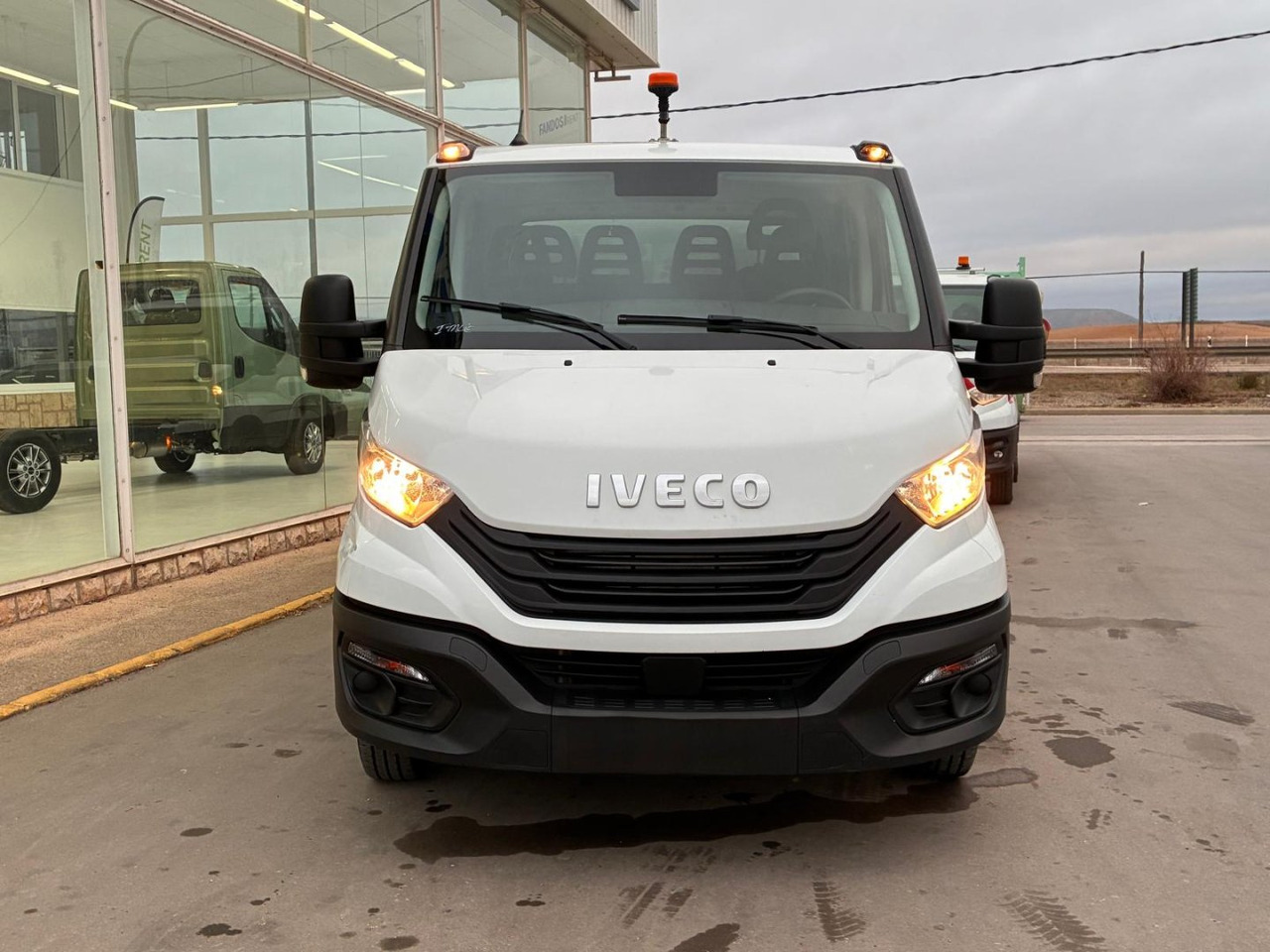 Volquete/Dumper IVECO 35C14 CAJA BASCULANTE DOBLE CABINA - 덤프 밴, 콤비 밴 : 사진 2 Volquete/Dumper IVECO 35C14 CAJA BASCULANTE DOBLE CABINA - 덤프 밴, 콤비 밴 : 사진 2