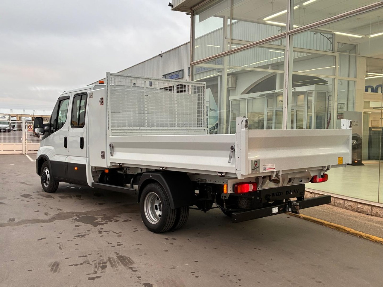 Volquete/Dumper IVECO 35C14 CAJA BASCULANTE DOBLE CABINA - 덤프 밴, 콤비 밴 : 사진 4 Volquete/Dumper IVECO 35C14 CAJA BASCULANTE DOBLE CABINA - 덤프 밴, 콤비 밴 : 사진 4