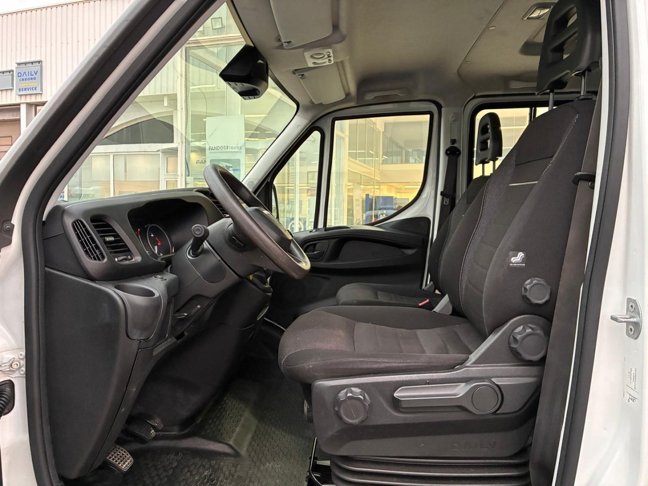 Volquete/Dumper IVECO 35C14 CAJA BASCULANTE DOBLE CABINA - 덤프 밴, 콤비 밴 : 사진 5 Volquete/Dumper IVECO 35C14 CAJA BASCULANTE DOBLE CABINA - 덤프 밴, 콤비 밴 : 사진 5