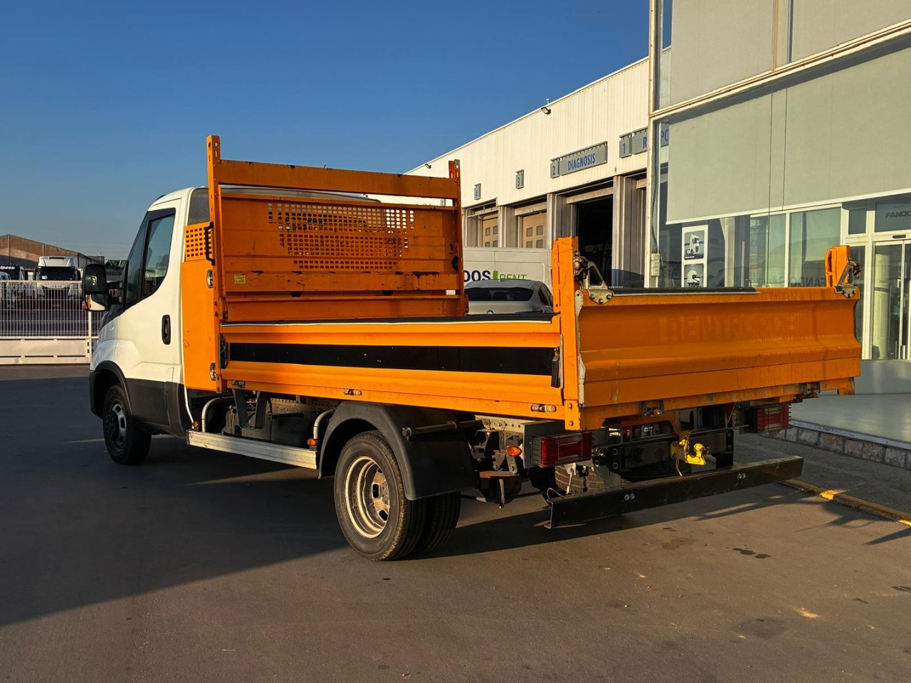 Volquete/Dumper IVECO 35C14 CAJA BASCULANTE - 덤프 밴 : 사진 4 Volquete/Dumper IVECO 35C14 CAJA BASCULANTE - 덤프 밴 : 사진 4
