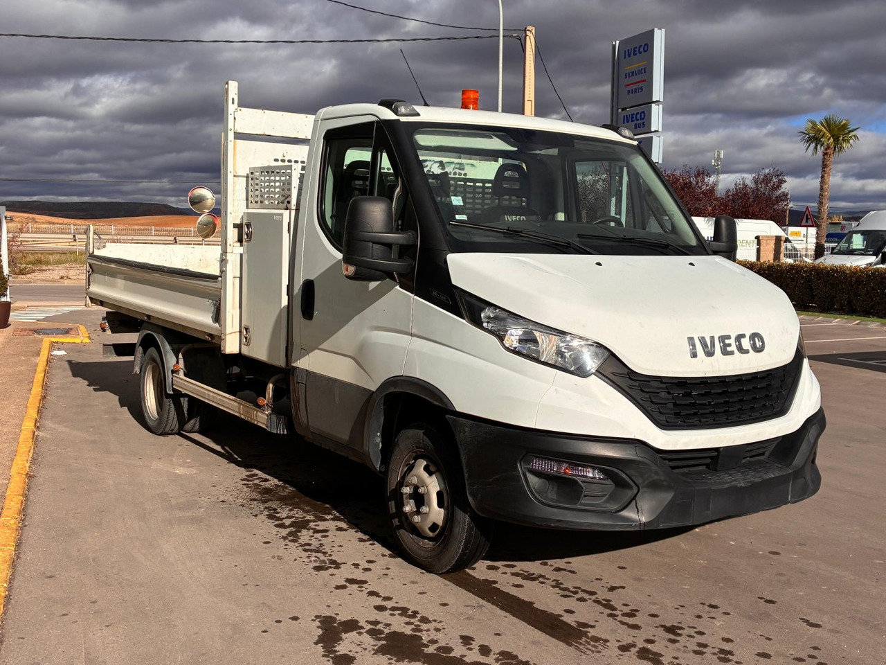 Volquete/Dumper IVECO 35C14 CAJA BASCULANTE - 덤프 밴 : 사진 3 Volquete/Dumper IVECO 35C14 CAJA BASCULANTE - 덤프 밴 : 사진 3