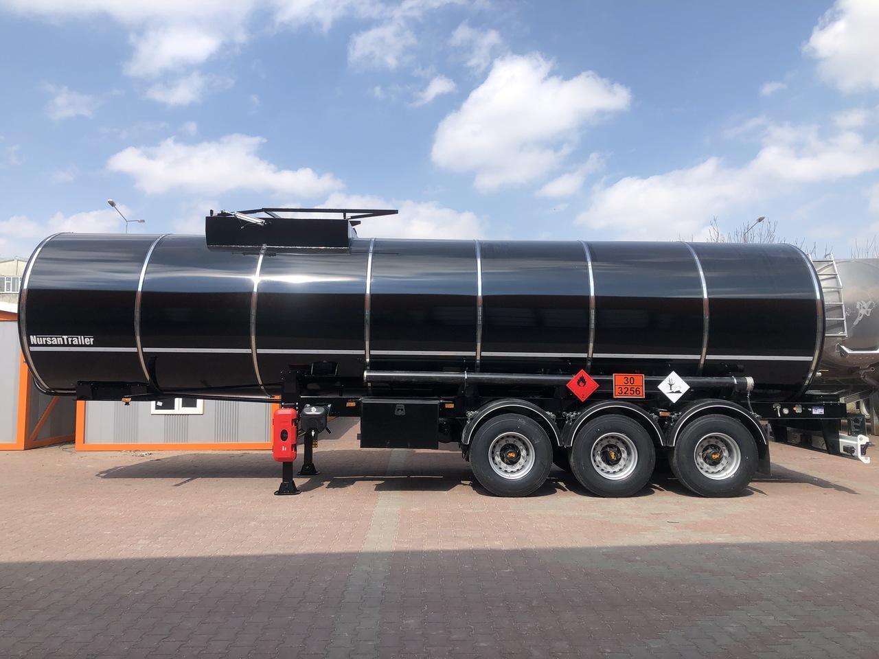 NURSAN ASPHALT INSULATED BITUMEN TANKER - 유조 세미 트레일러 : 사진 1 NURSAN ASPHALT INSULATED BITUMEN TANKER - 유조 세미 트레일러 : 사진 1