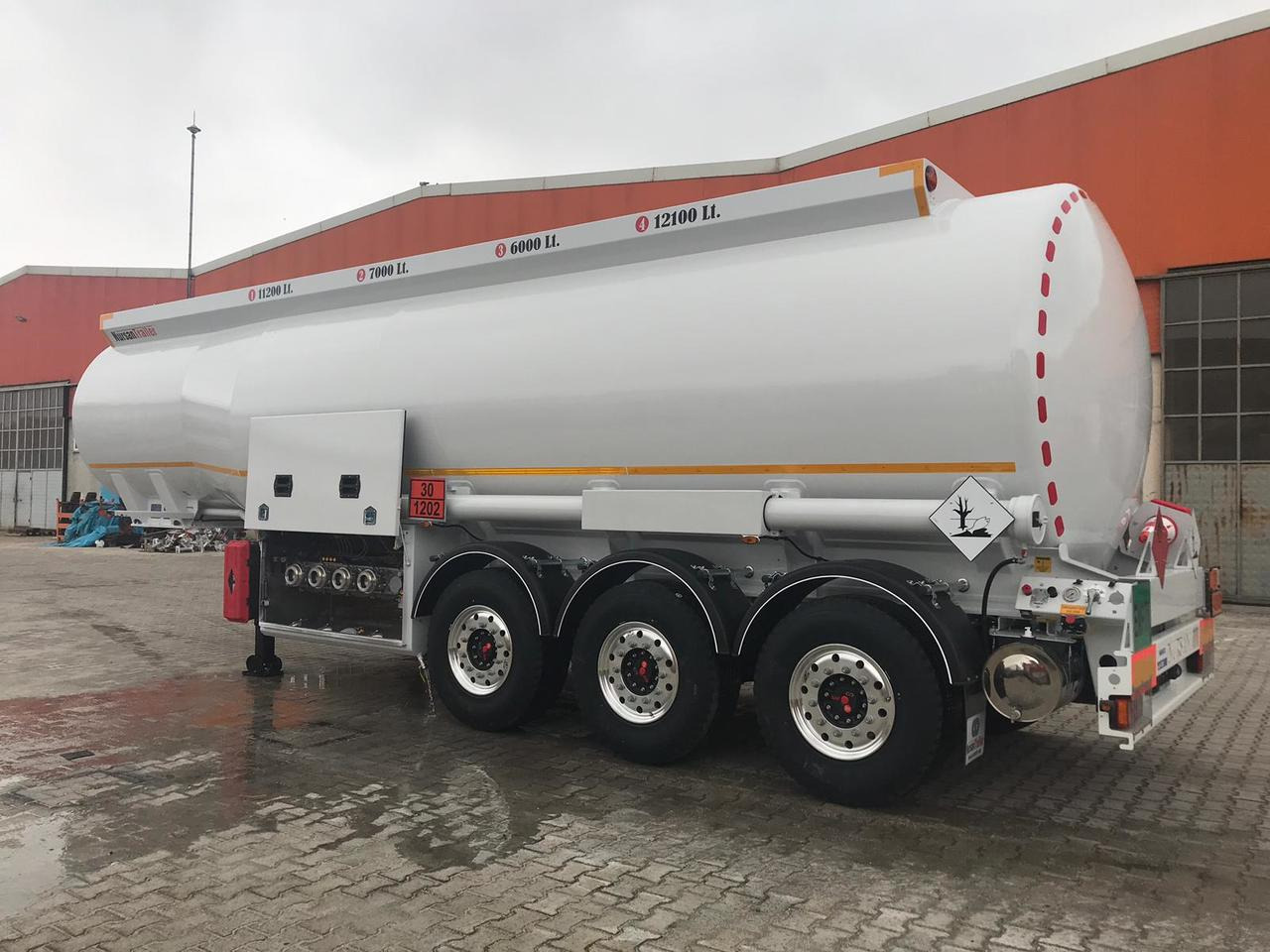 NURSAN Aluminium Tanker - 유조 세미 트레일러 : 사진 4 NURSAN Aluminium Tanker - 유조 세미 트레일러 : 사진 4