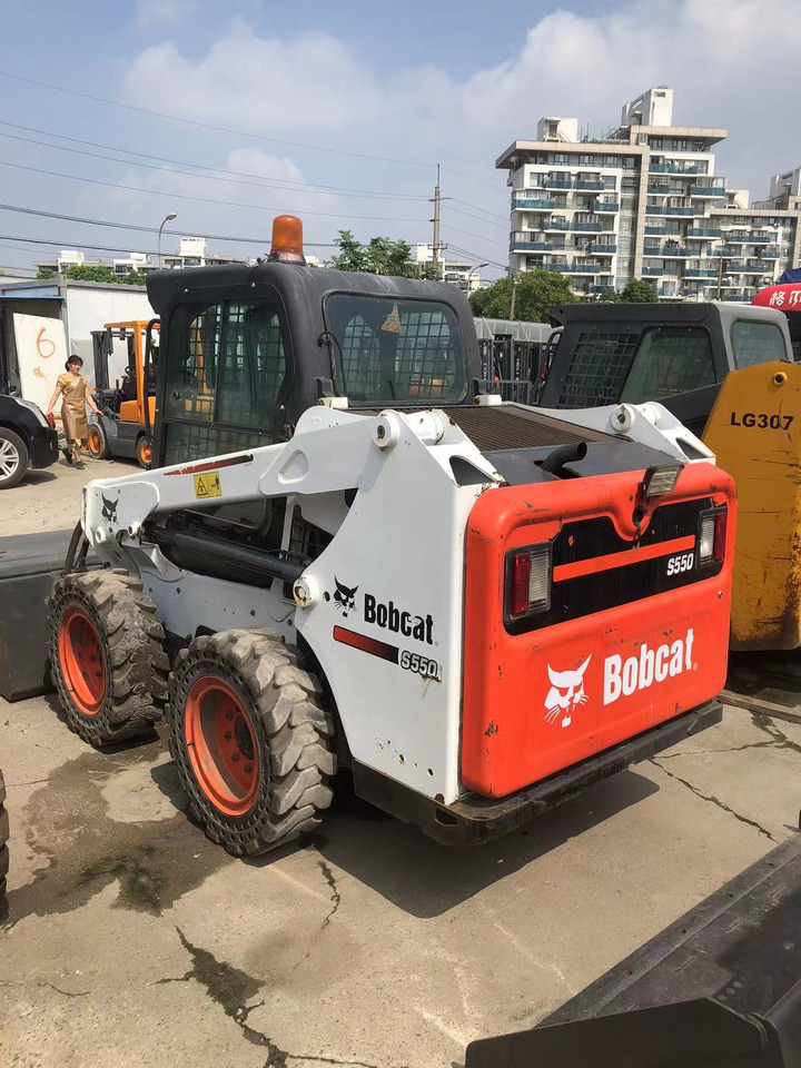 BOBCAT S550 - 스키드 스티어 로더 : 사진 3 BOBCAT S550 - 스키드 스티어 로더 : 사진 3