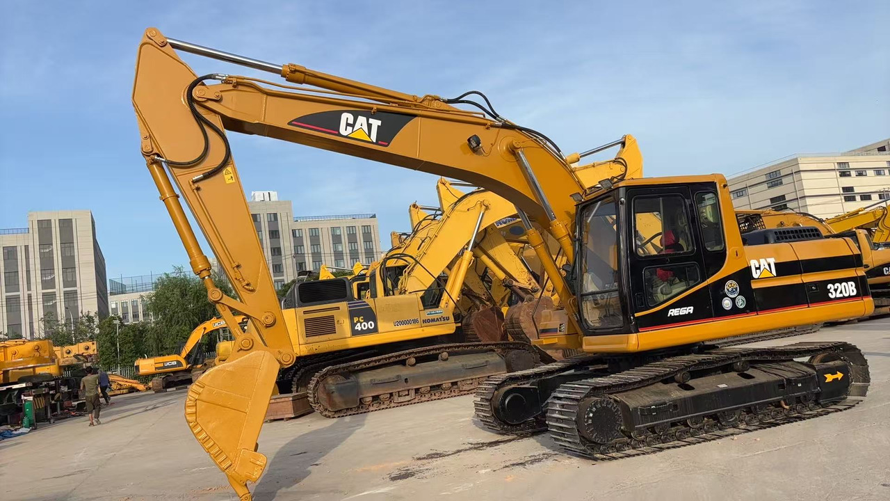 CAT 320BL - 크롤러 굴삭기 : 사진 1 CAT 320BL - 크롤러 굴삭기 : 사진 1
