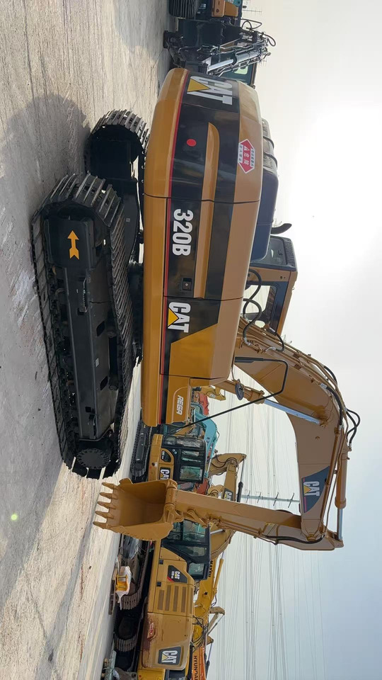 CAT 320BL - 크롤러 굴삭기 : 사진 3 CAT 320BL - 크롤러 굴삭기 : 사진 3
