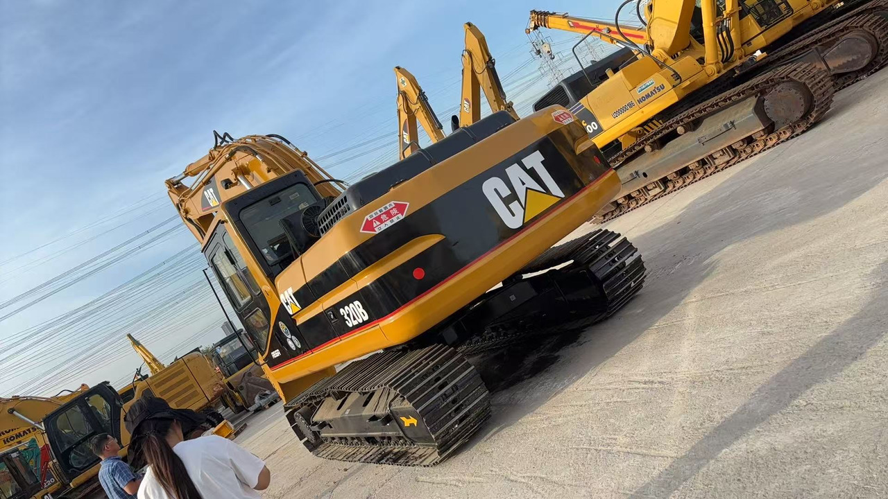 CAT 320BL - 크롤러 굴삭기 : 사진 4 CAT 320BL - 크롤러 굴삭기 : 사진 4