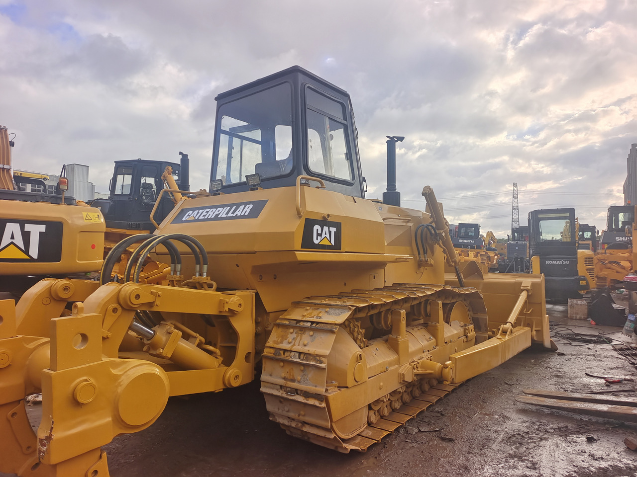 CAT D7G D6G D6GC D6R D8T - 불도저 : 사진 1 CAT D7G D6G D6GC D6R D8T - 불도저 : 사진 1