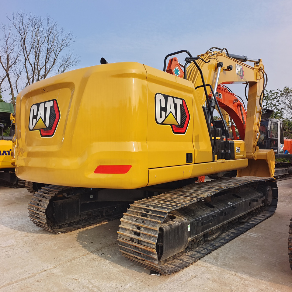 CATERPILLAR 323 - 크롤러 굴삭기 : 사진 4 CATERPILLAR 323 - 크롤러 굴삭기 : 사진 4