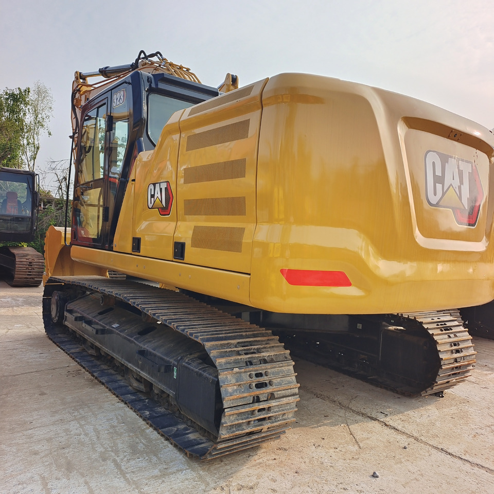 CATERPILLAR 323 - 크롤러 굴삭기 : 사진 1 CATERPILLAR 323 - 크롤러 굴삭기 : 사진 1