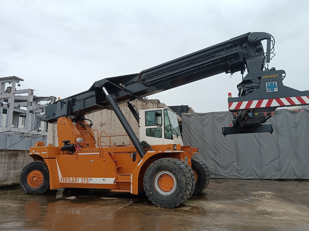 CVS FERRARRI 278 Ferrarri F278.6 - 리치 스태커 : 사진 1 CVS FERRARRI 278 Ferrarri F278.6 - 리치 스태커 : 사진 1