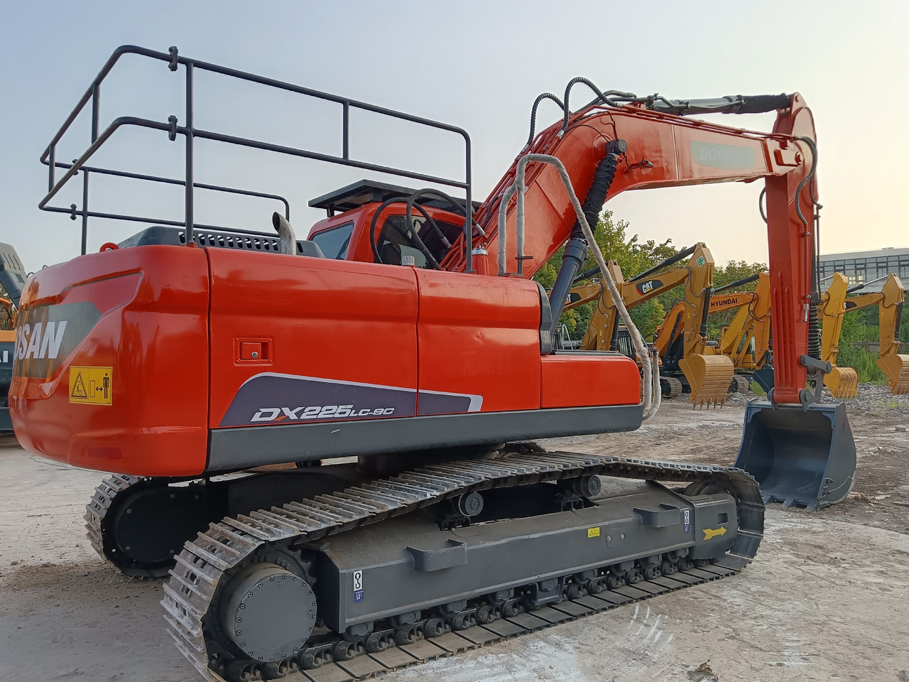 DOOSAN DX225LC-9C DX225 LCA - 크롤러 굴삭기 : 사진 5 DOOSAN DX225LC-9C DX225 LCA - 크롤러 굴삭기 : 사진 5