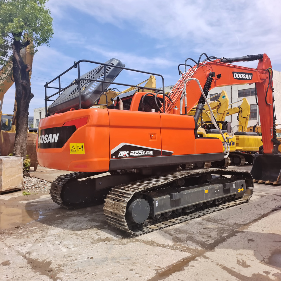 DOOSAN DX225LCA DX225LC-9C - 크롤러 굴삭기 : 사진 1 DOOSAN DX225LCA DX225LC-9C - 크롤러 굴삭기 : 사진 1