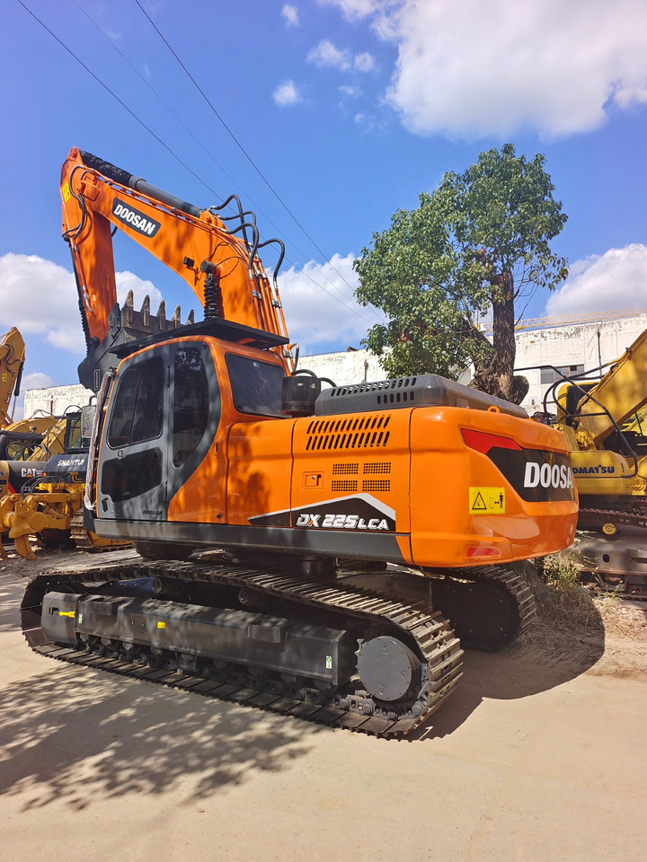 DOOSAN DX225LCA DX225LC-9C - 크롤러 굴삭기 : 사진 1 DOOSAN DX225LCA DX225LC-9C - 크롤러 굴삭기 : 사진 1