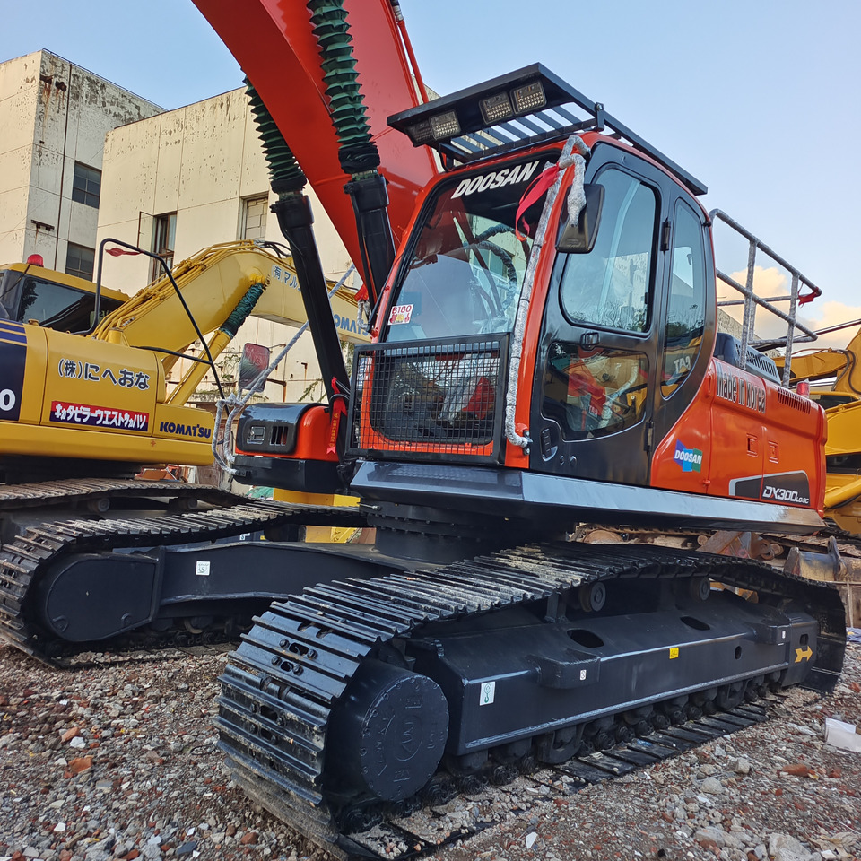 DOOSAN DX300LC-9C DX300LCA - 크롤러 굴삭기 : 사진 2 DOOSAN DX300LC-9C DX300LCA - 크롤러 굴삭기 : 사진 2