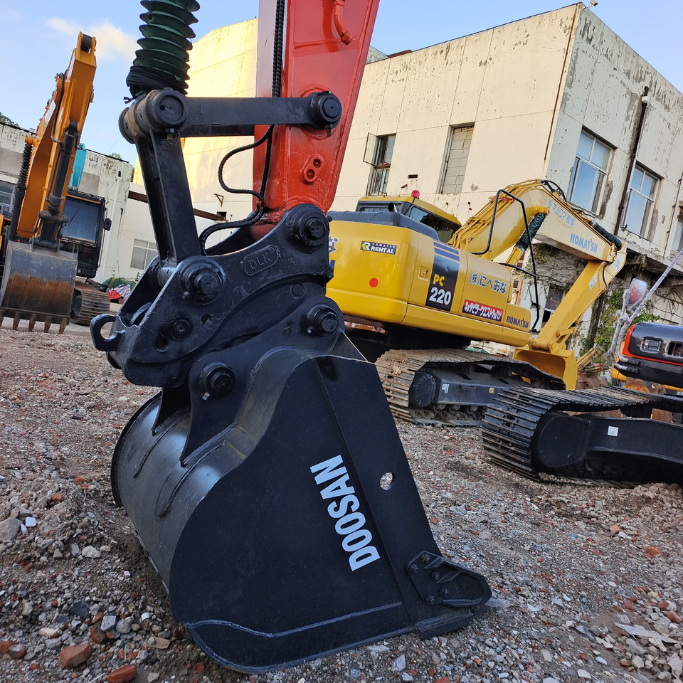 DOOSAN DX300LC-9C DX300LCA - 크롤러 굴삭기 : 사진 5 DOOSAN DX300LC-9C DX300LCA - 크롤러 굴삭기 : 사진 5