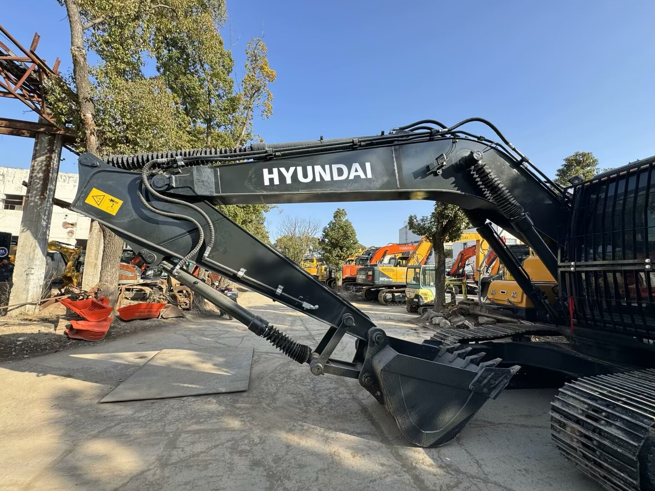 크롤러 굴삭기 HYUNDAI 220LC-9S : 사진 17