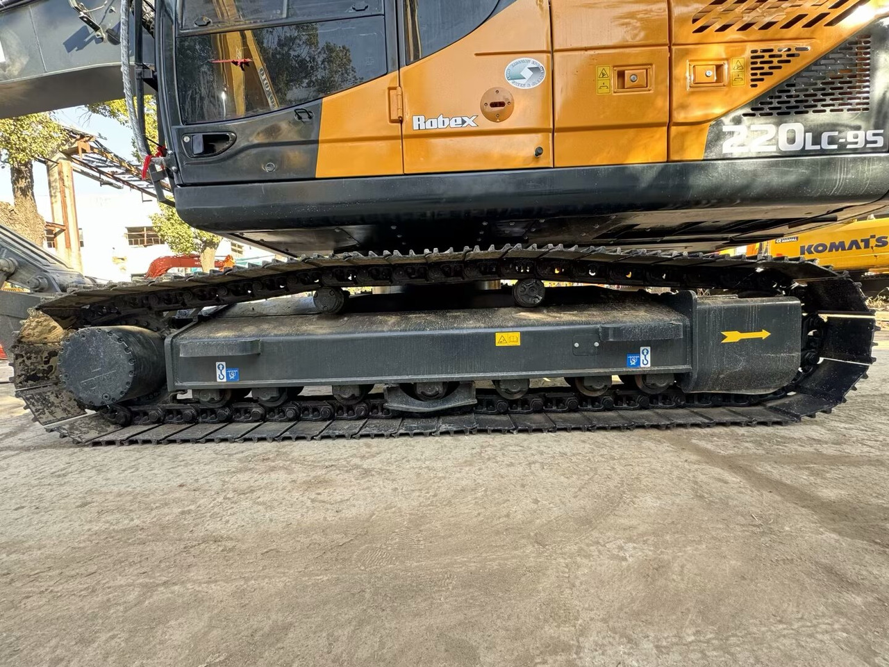 크롤러 굴삭기 HYUNDAI 220LC-9S : 사진 9