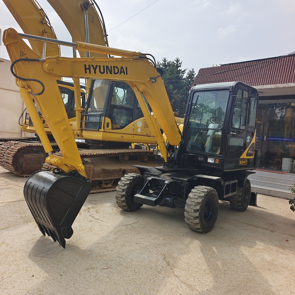 휠 굴삭기 HYUNDAI R 60W - 7 : 사진 10 휠 굴삭기 HYUNDAI R 60W - 7 : 사진 10