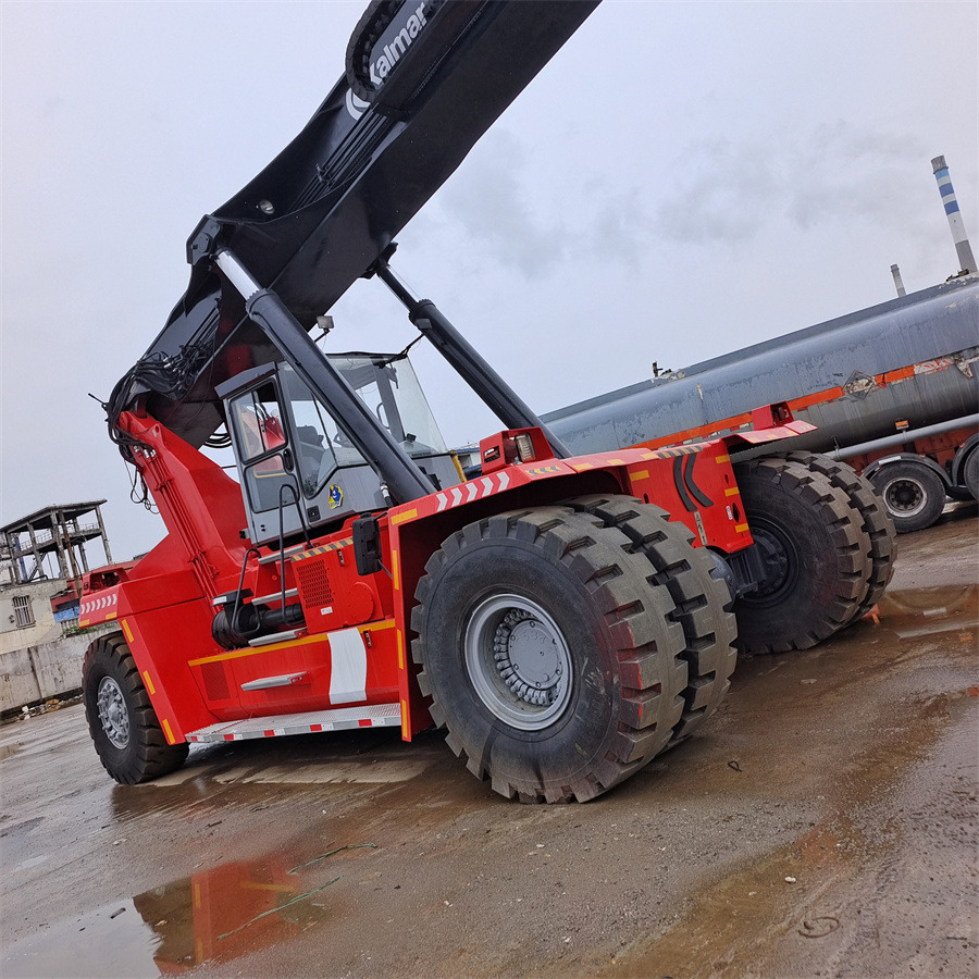 KALMAR DRF 450 - 리치 스태커 : 사진 4 KALMAR DRF 450 - 리치 스태커 : 사진 4