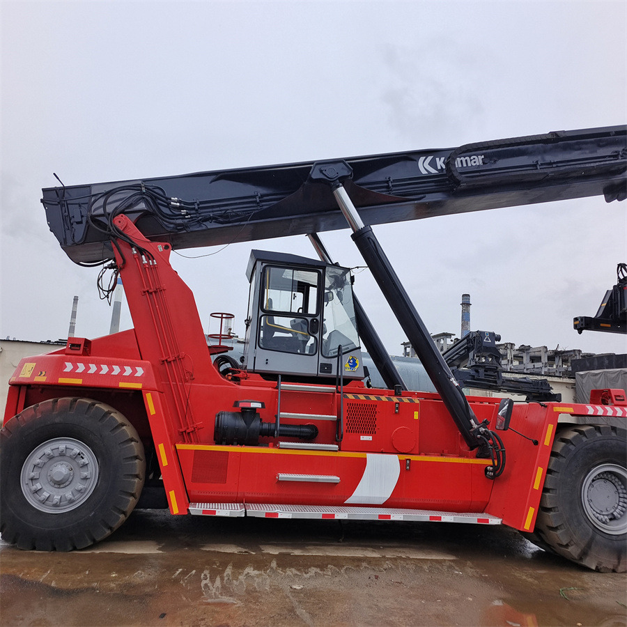 KALMAR DRF 450 - 리치 스태커 : 사진 1 KALMAR DRF 450 - 리치 스태커 : 사진 1