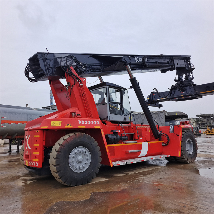 KALMAR DRF 450 - 리치 스태커 : 사진 5 KALMAR DRF 450 - 리치 스태커 : 사진 5