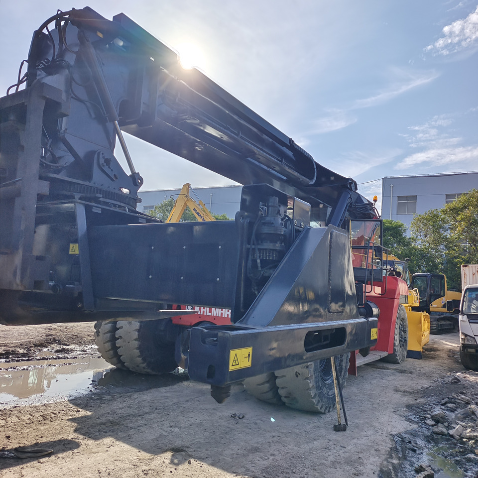 KALMAR DRT450 45 TON DRF 450 DRU450 DRD 450 - 리치 스태커 : 사진 4 KALMAR DRT450 45 TON DRF 450 DRU450 DRD 450 - 리치 스태커 : 사진 4