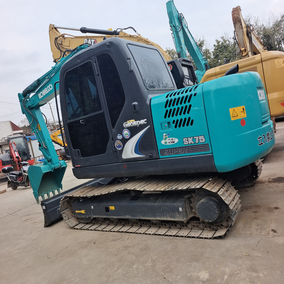 KOBELCO SK 75 SK75 - 미니 굴삭기 : 사진 4 KOBELCO SK 75 SK75 - 미니 굴삭기 : 사진 4