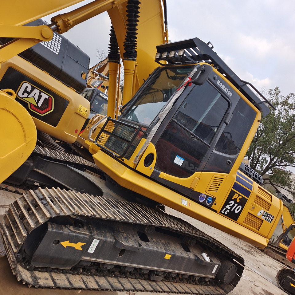 KOMATSU PC 210-8 - 크롤러 굴삭기 : 사진 3 KOMATSU PC 210-8 - 크롤러 굴삭기 : 사진 3