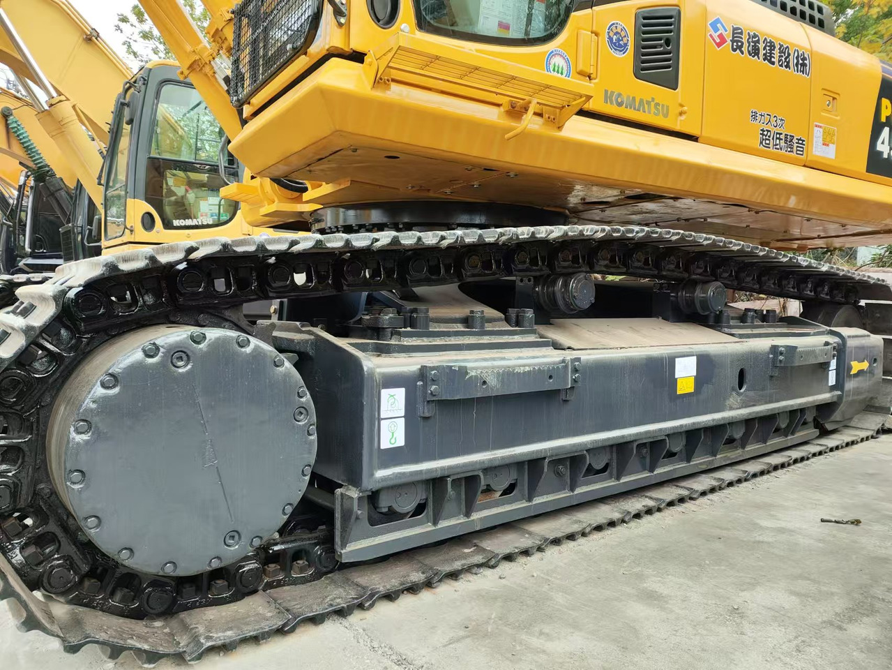KOMATSU PC450-8 - 크롤러 굴삭기 : 사진 4 KOMATSU PC450-8 - 크롤러 굴삭기 : 사진 4