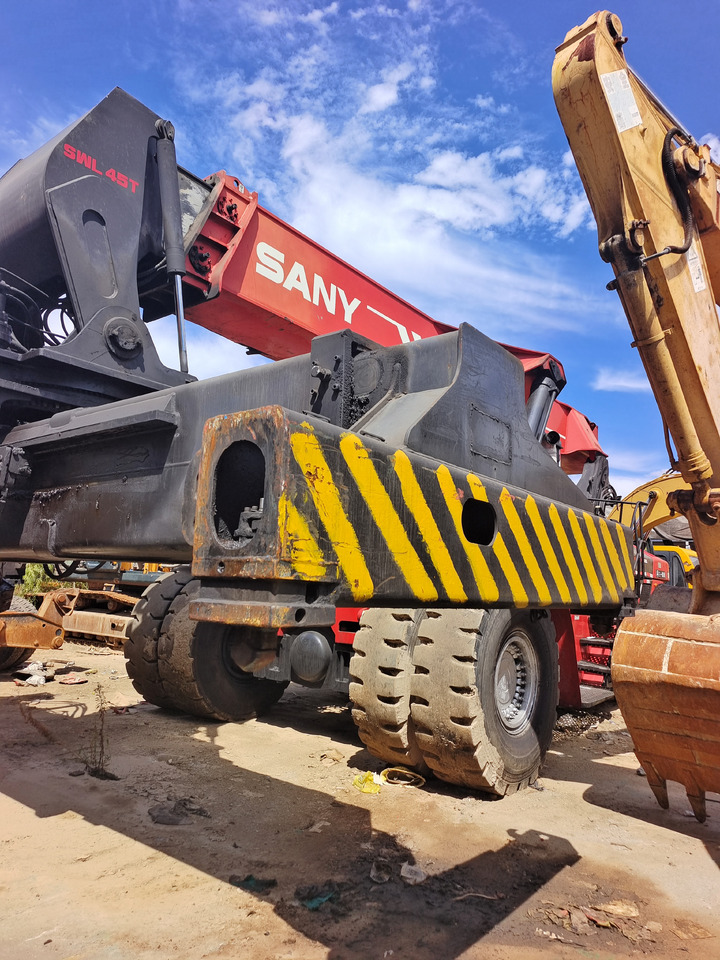 SANY SRSC 45C23 45 TON SRSC45C30 - 리치 스태커 : 사진 3 SANY SRSC 45C23 45 TON SRSC45C30 - 리치 스태커 : 사진 3
