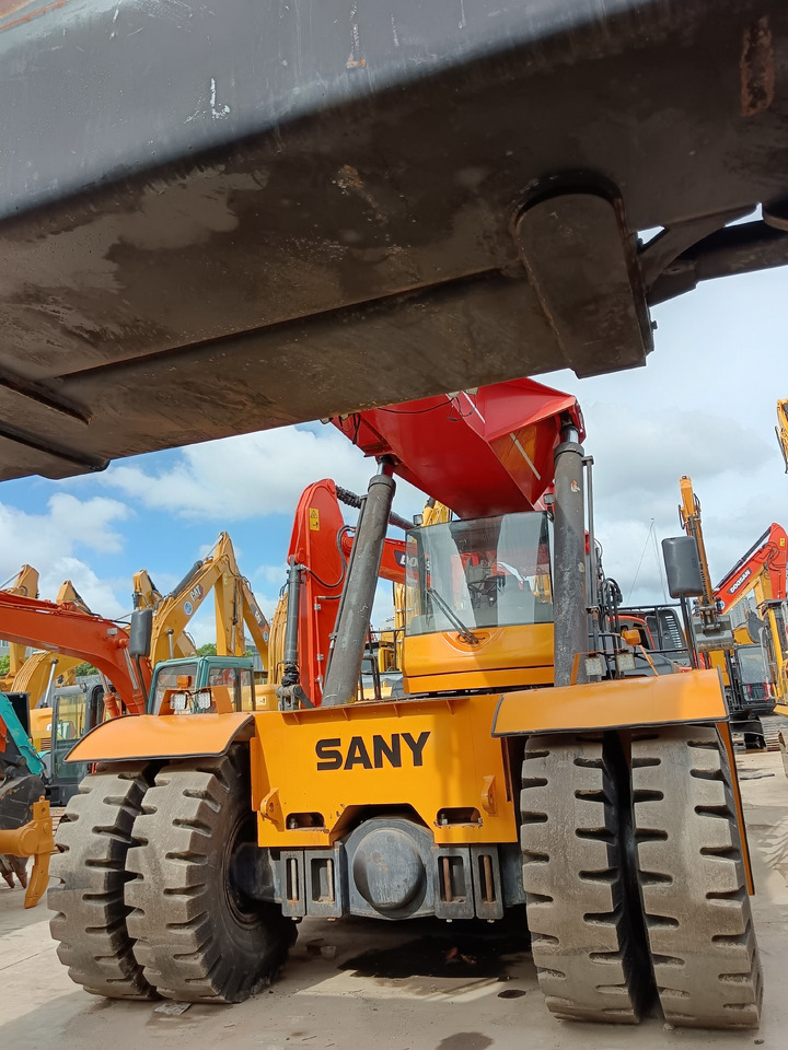 SANY SRSC 45C30 - 리치 스태커 : 사진 4 SANY SRSC 45C30 - 리치 스태커 : 사진 4