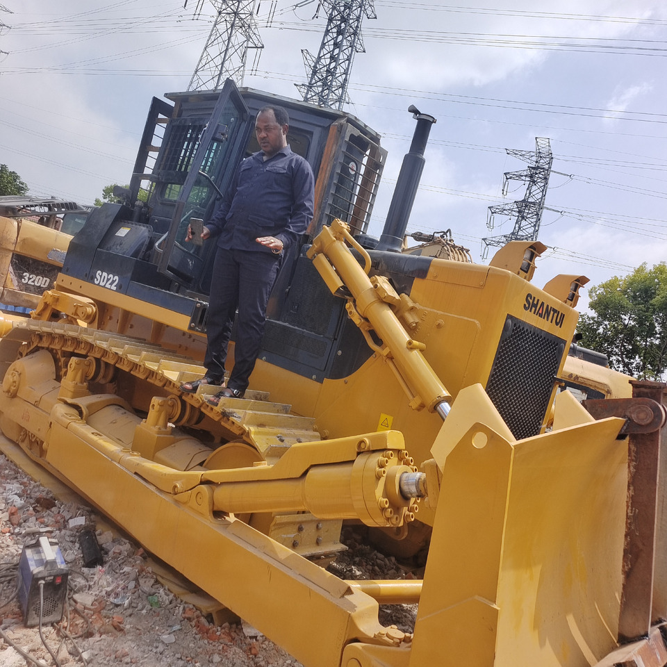 SHANTUI SD22 WITH CLEARING RAKE - 불도저 : 사진 3 SHANTUI SD22 WITH CLEARING RAKE - 불도저 : 사진 3