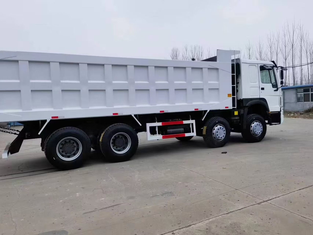 SINOTRUK HOWO 8*4 DUMP TRUCK 371 375 380 400 420 460 HP - 덤프트럭 : 사진 1 SINOTRUK HOWO 8*4 DUMP TRUCK 371 375 380 400 420 460 HP - 덤프트럭 : 사진 1