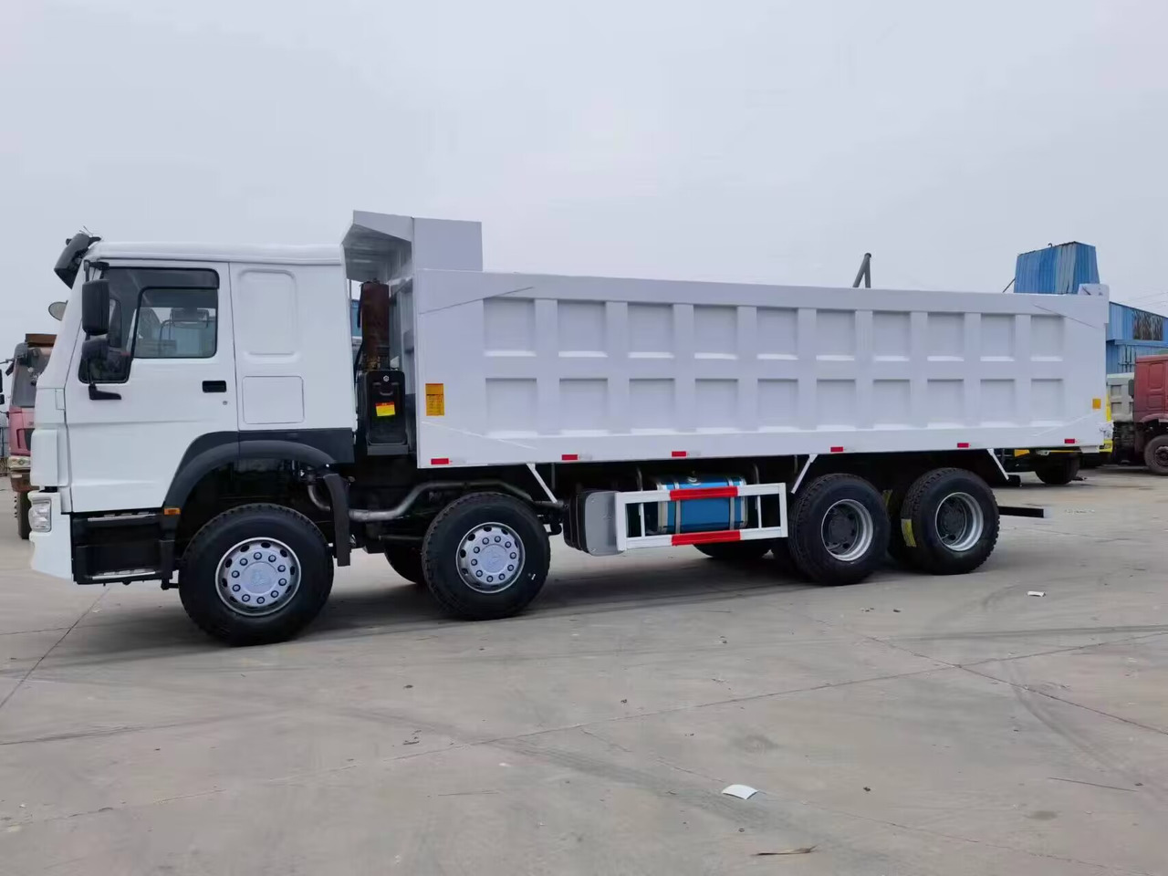 SINOTRUK HOWO 8*4 DUMP TRUCK 371 375 380 400 420 460 HP - 덤프트럭 : 사진 5 SINOTRUK HOWO 8*4 DUMP TRUCK 371 375 380 400 420 460 HP - 덤프트럭 : 사진 5