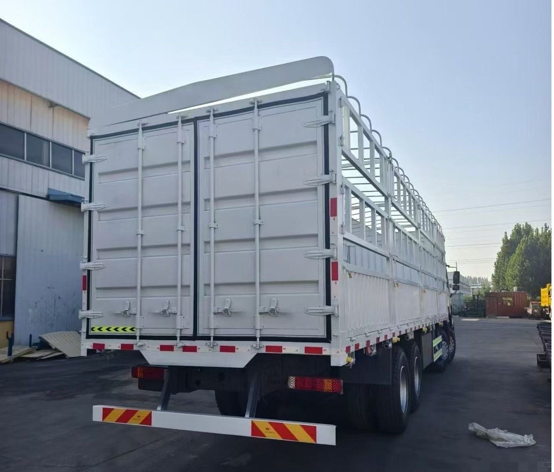SINOTRUK HOWO 8*4 WITH FENCE 12 WHEELS TIRES 6*4 371 375 380 400 420 HP - 가축 트럭 : 사진 4 SINOTRUK HOWO 8*4 WITH FENCE 12 WHEELS TIRES 6*4 371 375 380 400 420 HP - 가축 트럭 : 사진 4