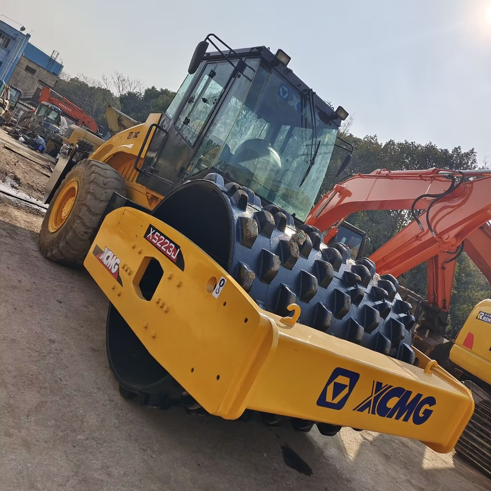 XCMG XS223J with SHEEP HORN - 로드 롤러 : 사진 3 XCMG XS223J with SHEEP HORN - 로드 롤러 : 사진 3