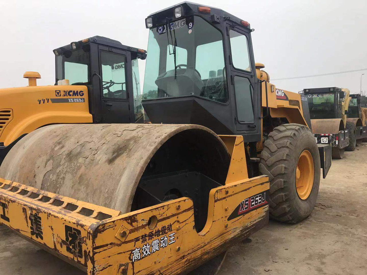 XCMG XS263J - 로드 롤러 : 사진 3 XCMG XS263J - 로드 롤러 : 사진 3